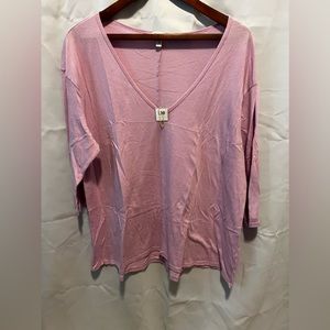 (130) Victoria’s Secret loose fitting shirt